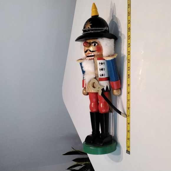 20" Soldier Nutcracker - Picture 7 of 7